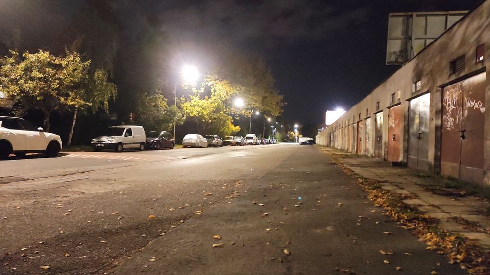 Duży garaż premium do wynajęcia Ursynów schowek magazyn self storage