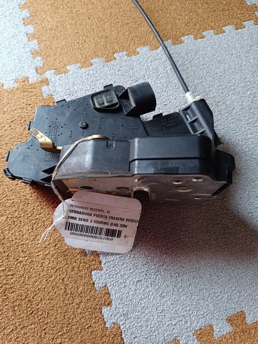 Fechadura porta traseira direita BMW Série 3 Touring (E46) 320d