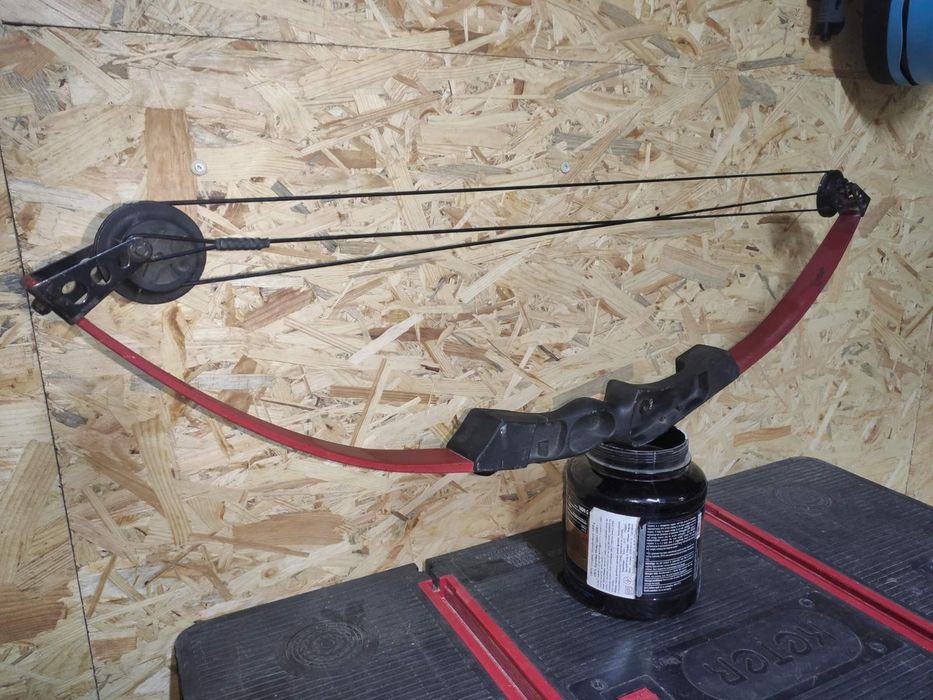 Лук для стрельбы,спорт ,отдых