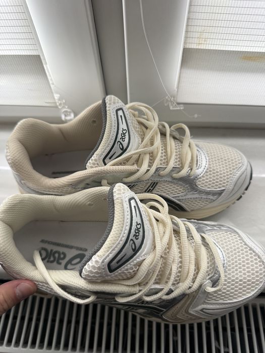 ASICS Gel-Kayano 14 Cream/Black 42,5