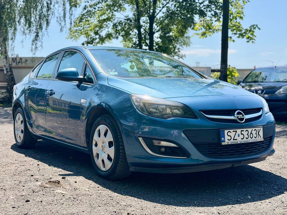 Opel Astra 1.6PB 2013r. Polski Salon Sedan Klima