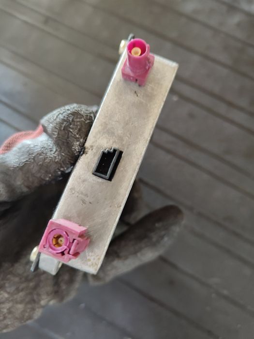 Wzmacniacz antenowy audi A4 b6 b7