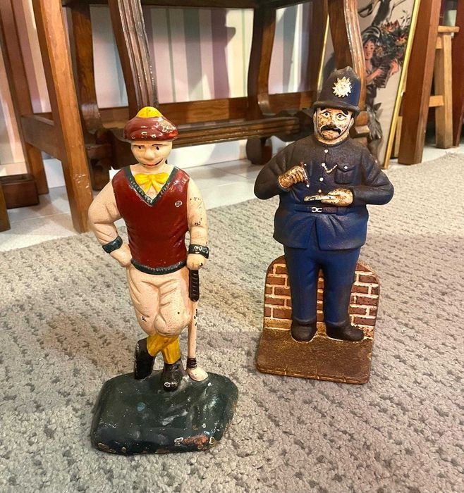 Trava portas antigos em ferro forjado