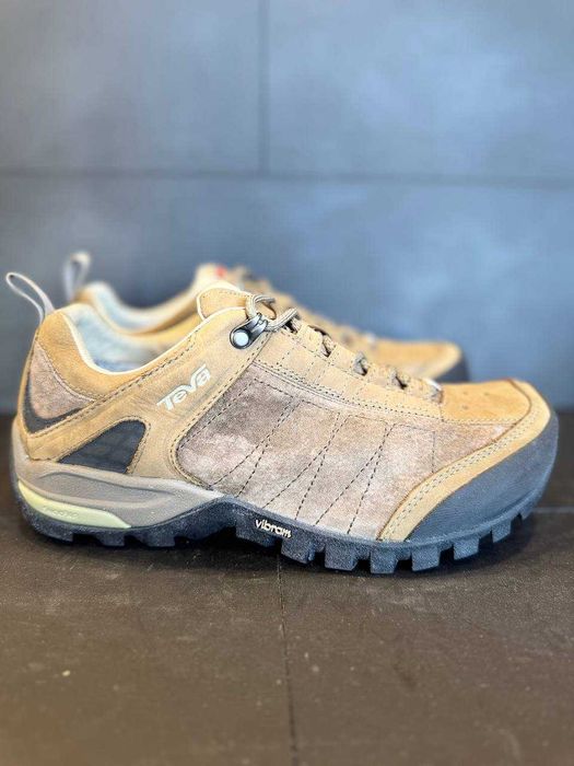 Замшеві черевики TEVA USA (40,5)