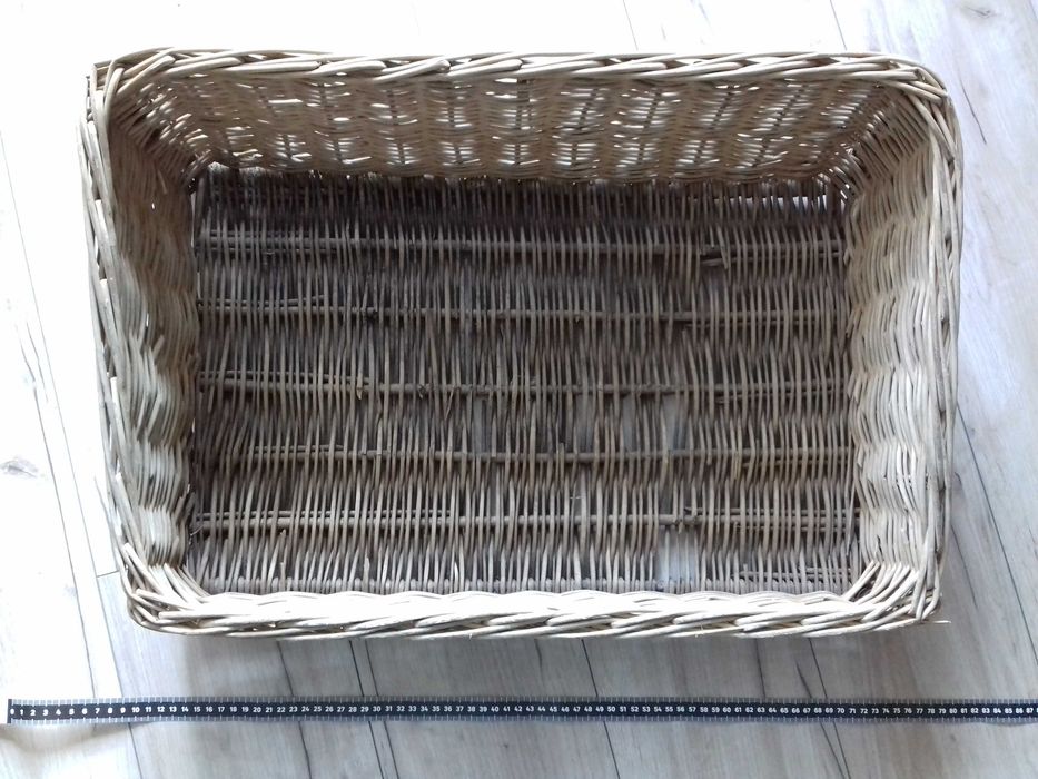 Kosz wiklinowy niski, 62cm x 43cm x 21cm, używany, w dobrym stanie, 20261003