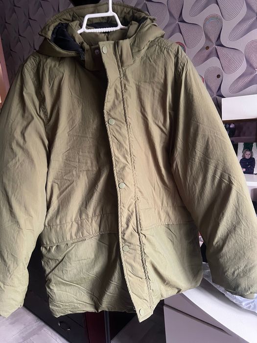 Нова тепла куртка Н&М 152см, 920гр