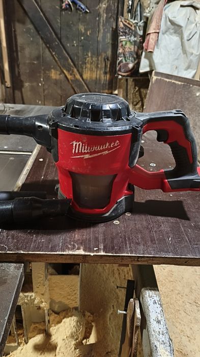 Пилосос Milwaukee M18