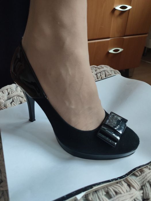 Czarne szpilki, rozmiar 36 SALA