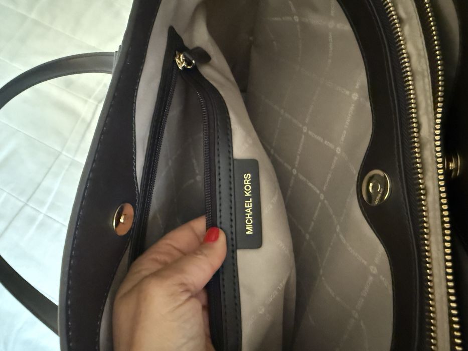 Mala Michael Kors