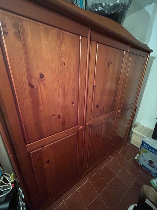 Roupeiro de 3 Portas em Madeira Pinho Mel