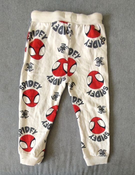 Komplet dzianinowy spiderman roz 98