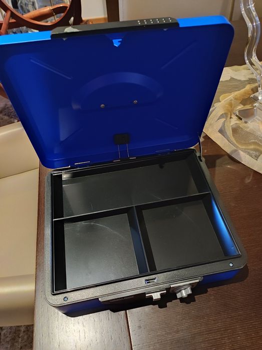 Cofre azul como novo