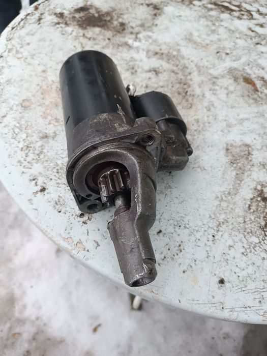 Продам стартер Ауди А6 с5 2.5 или.