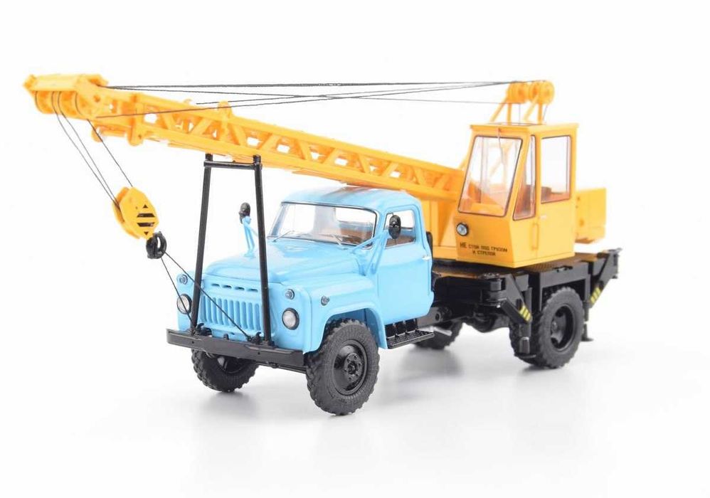 Колекційні масштабні металеві моделі вантажних автомобілів 1/43 (2)