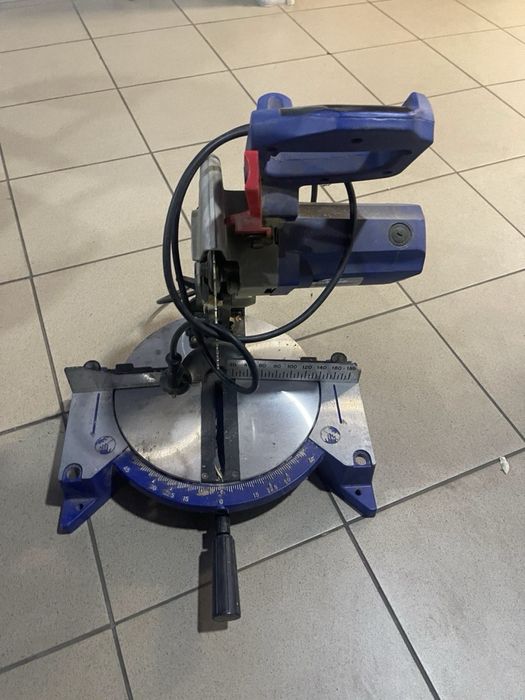 Піла торцювальна Metabo KS 210 Lasercut