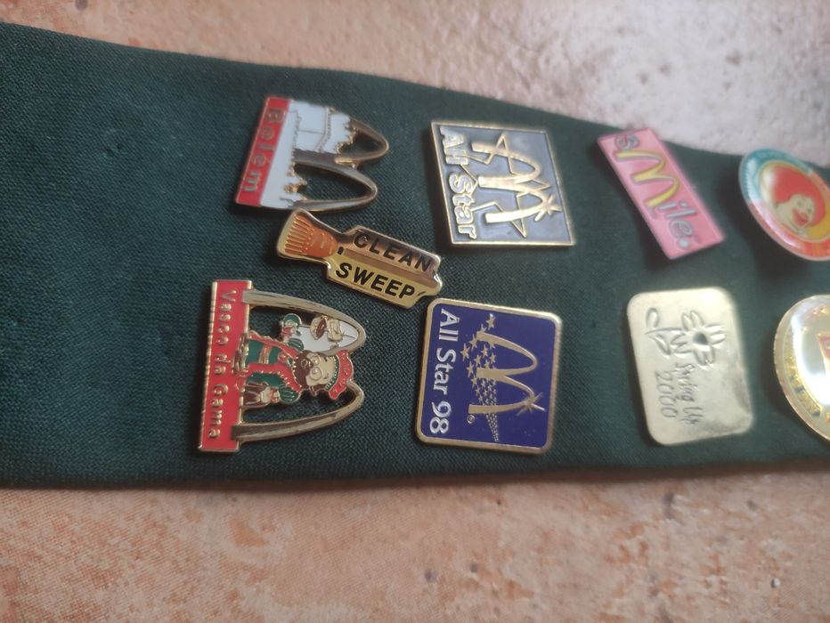 Lote de Pins McDonald's
