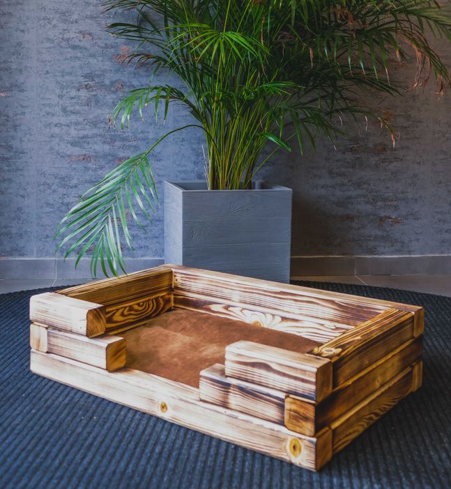 Drewniane legowisko dla psa z poduchą rozmiar 2