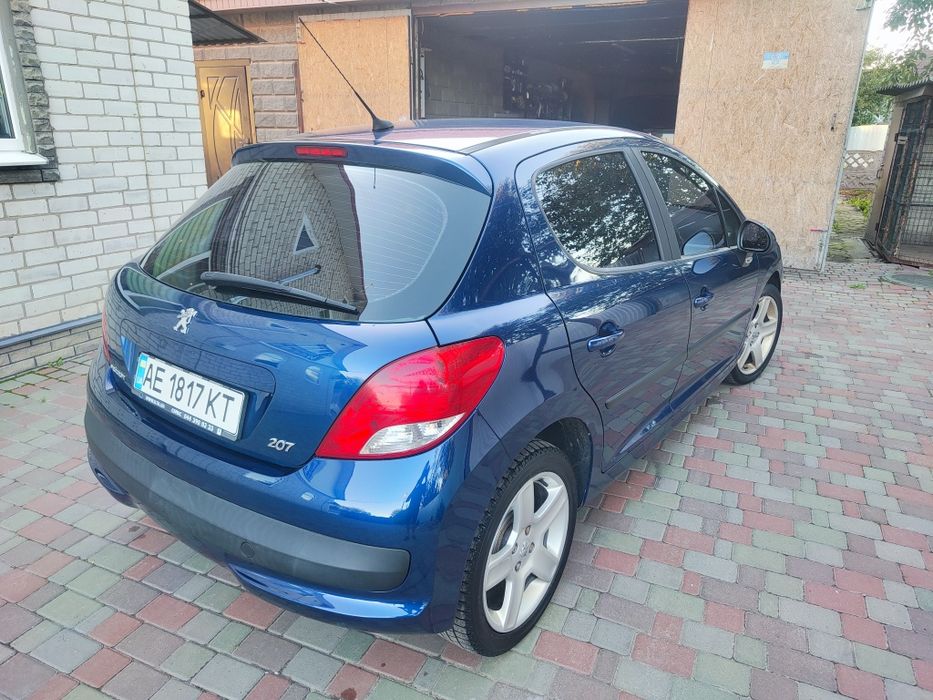 Продам Пижо 207  1.4 газ