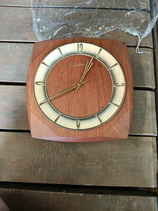 Zegar wiszący junghans