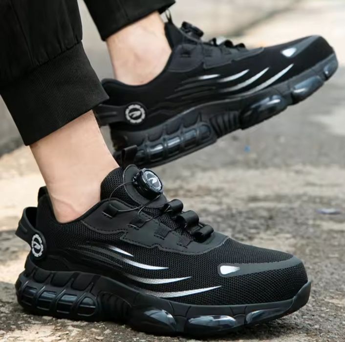 Робоче взуття .Чоловічі кросівки з посиленим захистом носка  спорт