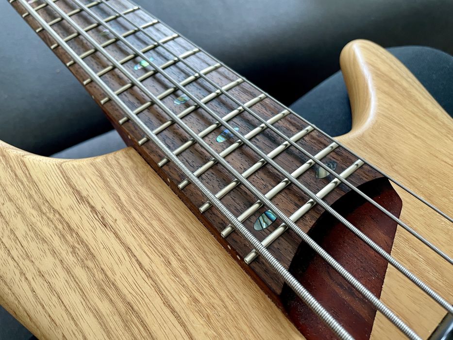 Gitara basowa Ibanez SR605, preamp Darkglass