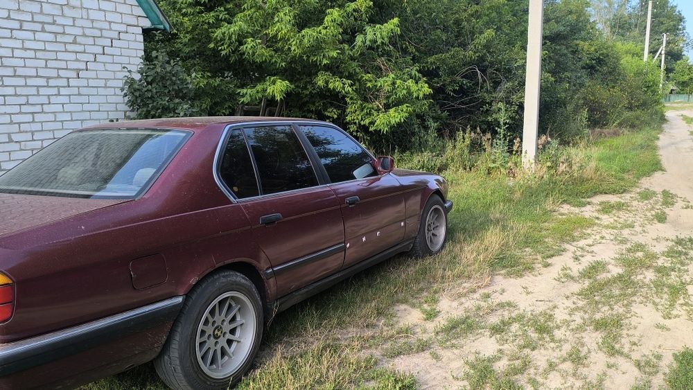 BMW E32 730i 3.0