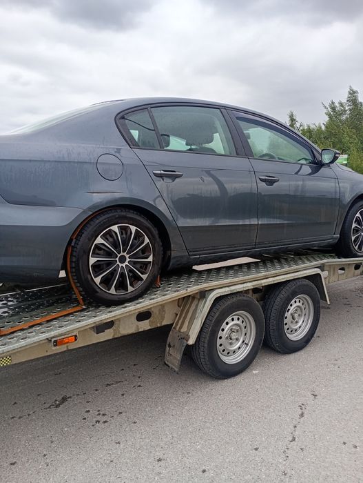 maska passat B7 przedni pas 2.0 tdi przedni zderzak passat B7