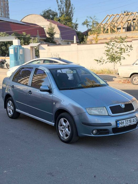 Продам Skoda Fabia в хорошем состоянии газ/бензин