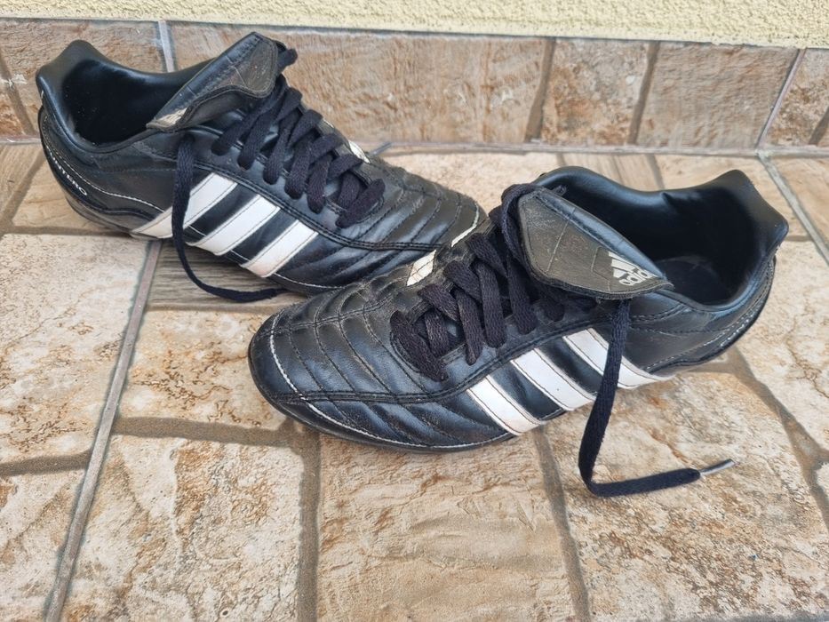 Obuwie do piłki Adidas oryginal rozm.39/⅓