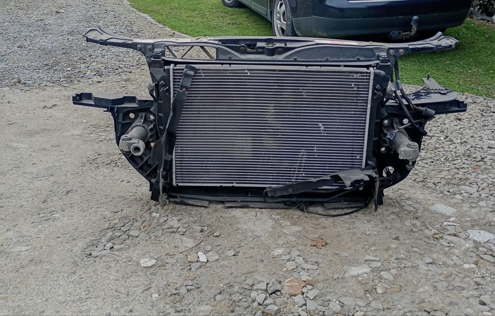 Pas przedni audi a4 b6