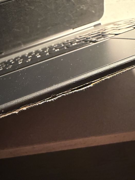 iPad Pro 12.9” 4.ª geração + Magic Keyboard