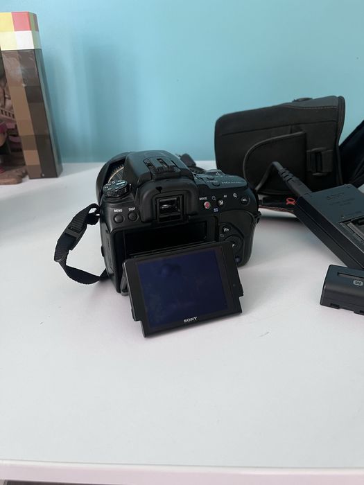 Sony A580 + Tamron 17-50 f/2.8 + 2 baterie + ładowarka + pokrowiec