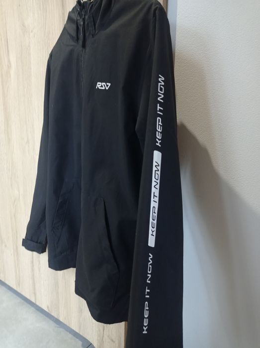 Kurtka wiatrówka Reserved r.164