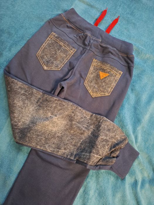 Spodnie dresowe jeans 134 /jak nowe/