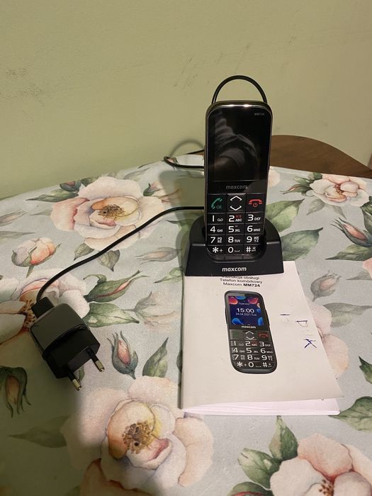 Telefon dla seniora Maxcom MM724