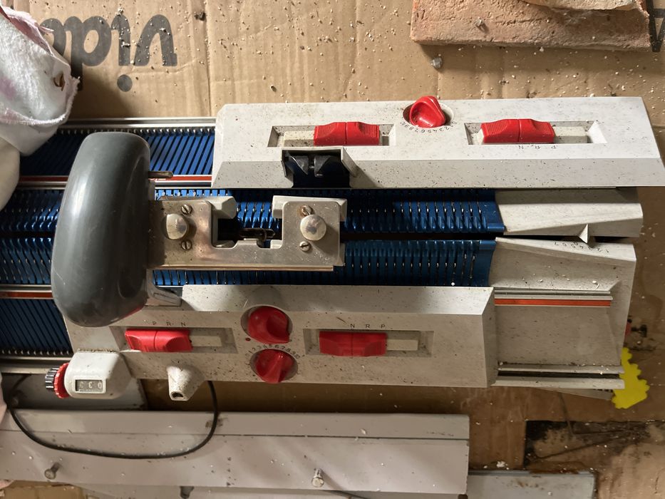 Máquina De Tricotar Malha, Outro equipamento profissional, à venda, Aveiro, 31582439