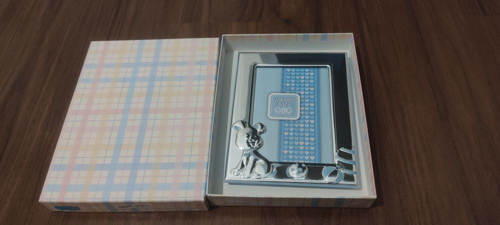 Silver Frame64861749081602120