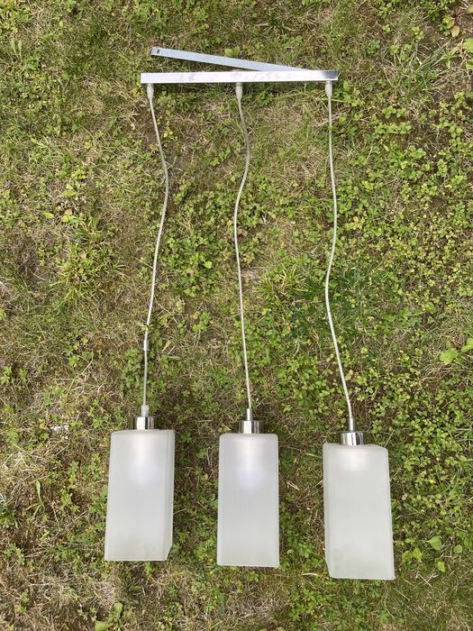 Lampa sufitowa z 3 kloszami