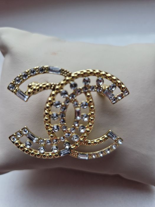 Broszka piękna , bardzo biżuteryjny