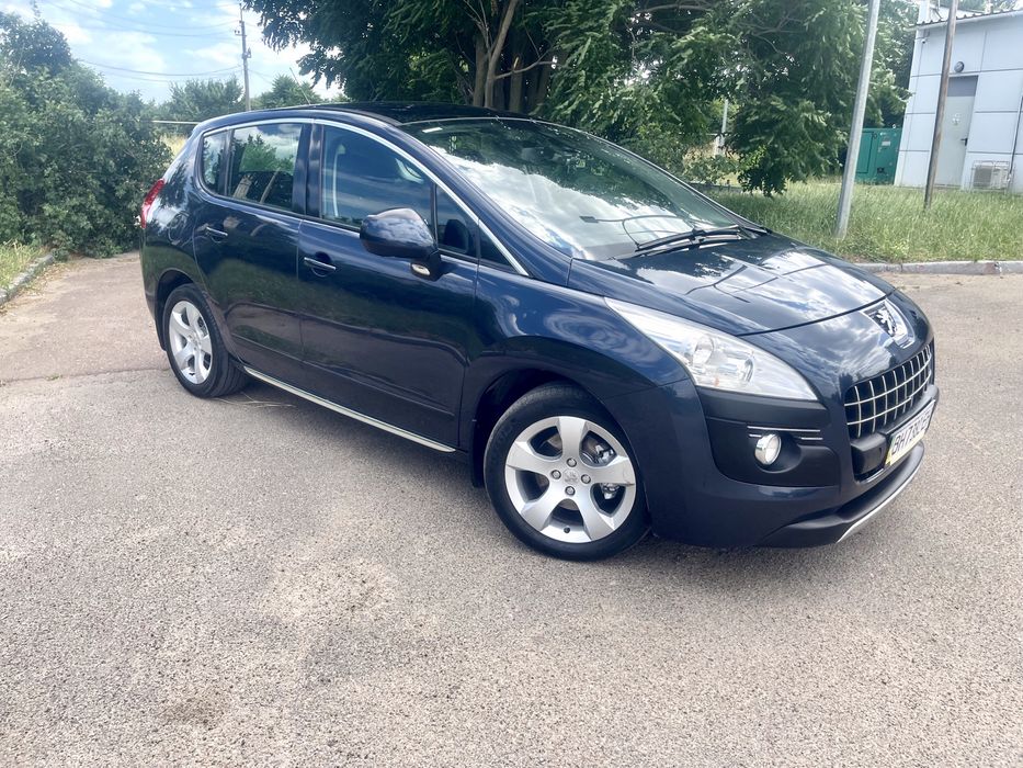 Продам Пежо 3008 2012г. Автомат
