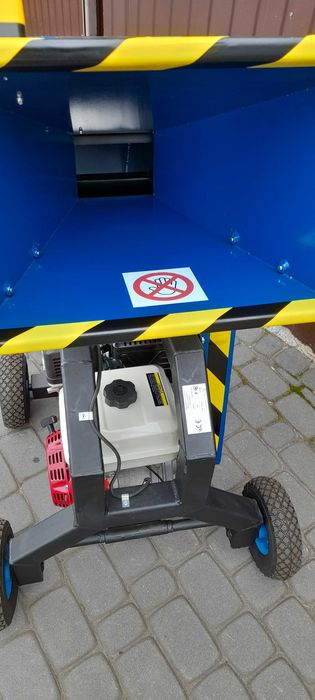 Rozdrabniacz spalinowy 15KM 4n niebieski rebak rębak walcowy tani opał