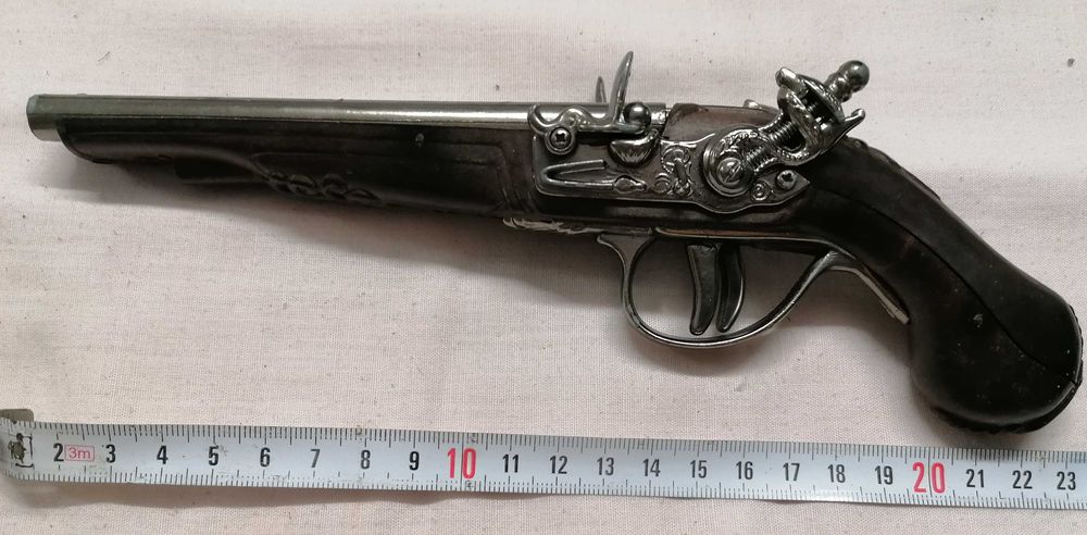 Pistola antiga decorativa