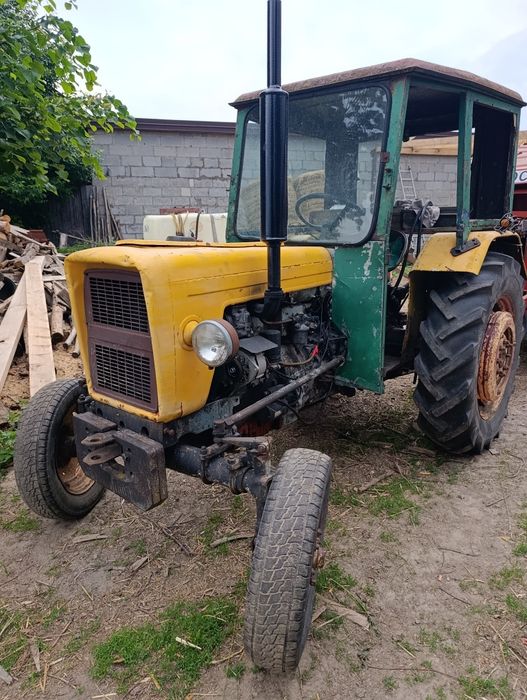 Traktor  ciągnik c330