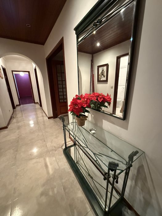 QUARTO mobiliado familiar em Massamá a 600 m da estação de comboio