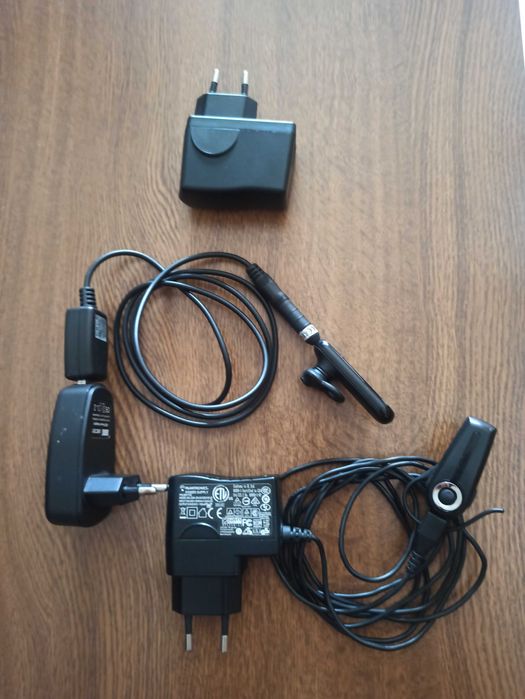 Auriculares Nokia e Plantronics