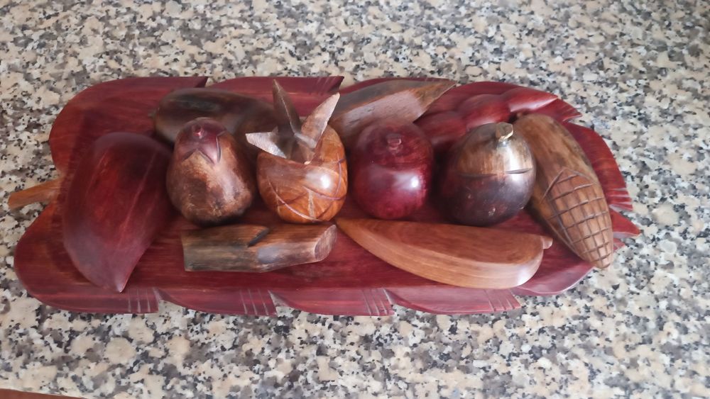 Peças decorativas em madeira