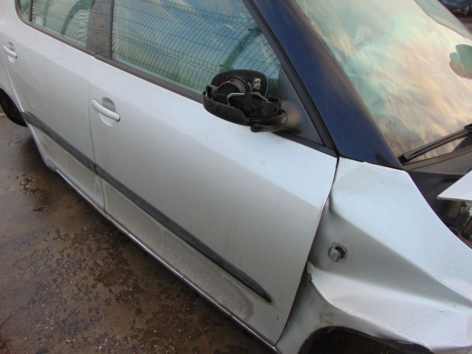 DRZWI PRAWE PRZÓD PRZEDNIE SKODA FABIA II 9102
