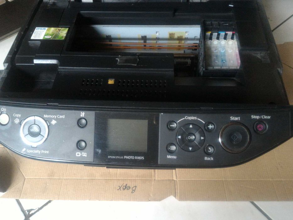 Струйный принтер-сканер МФУ EPSON Stylus Photo RX615 с СНПЧ