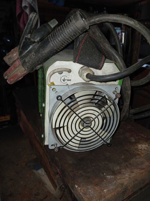 Зварювальний апарат Атом I-180М