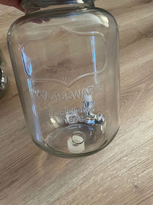 Słoiki 4l z kranikiem